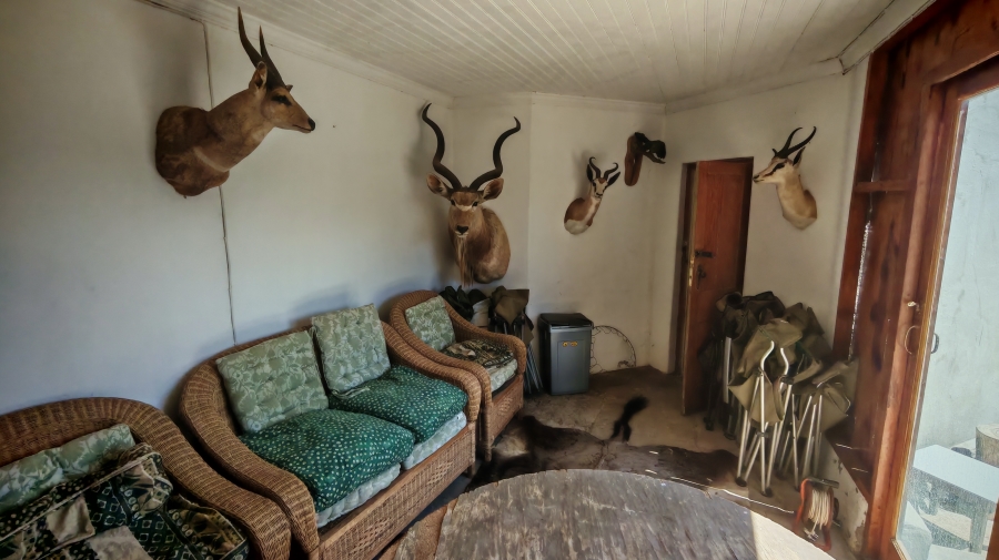 6 Bedroom Property for Sale in Pearston Eastern Cape